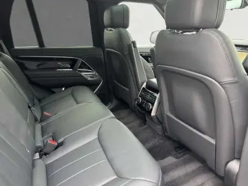 LAND ROVER Range Rover D300 HSE