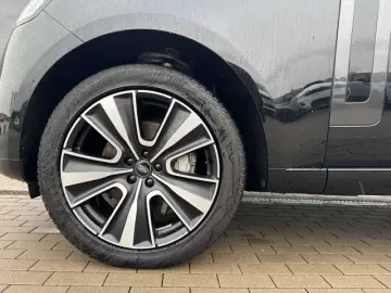 LAND ROVER Range Rover D300 HSE