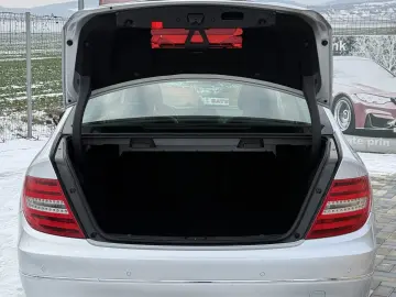 Mercedes C220 Avantgarde 2.2CDI