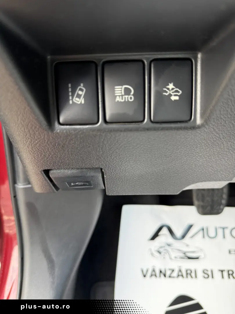 Toyota Yaris 1.0 70Cp Benzina 2017