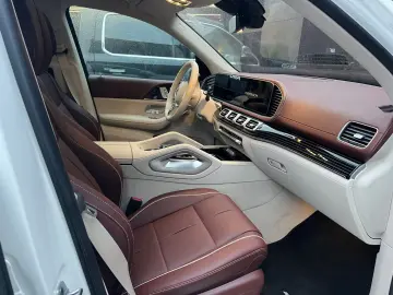 Mercedes-Benz GLS 600 Maybach Neu Wagen 23