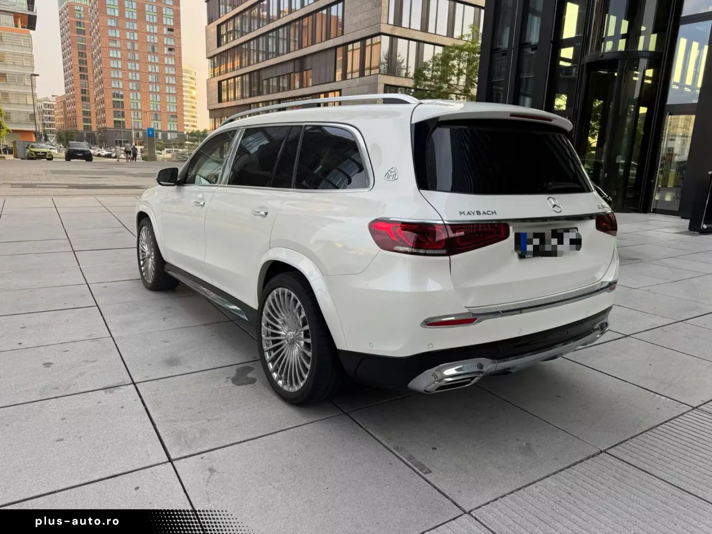 Mercedes-Benz GLS 600 Maybach Neu Wagen 23