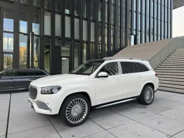 Mercedes-Benz GLS 600 Maybach Neu Wagen 23