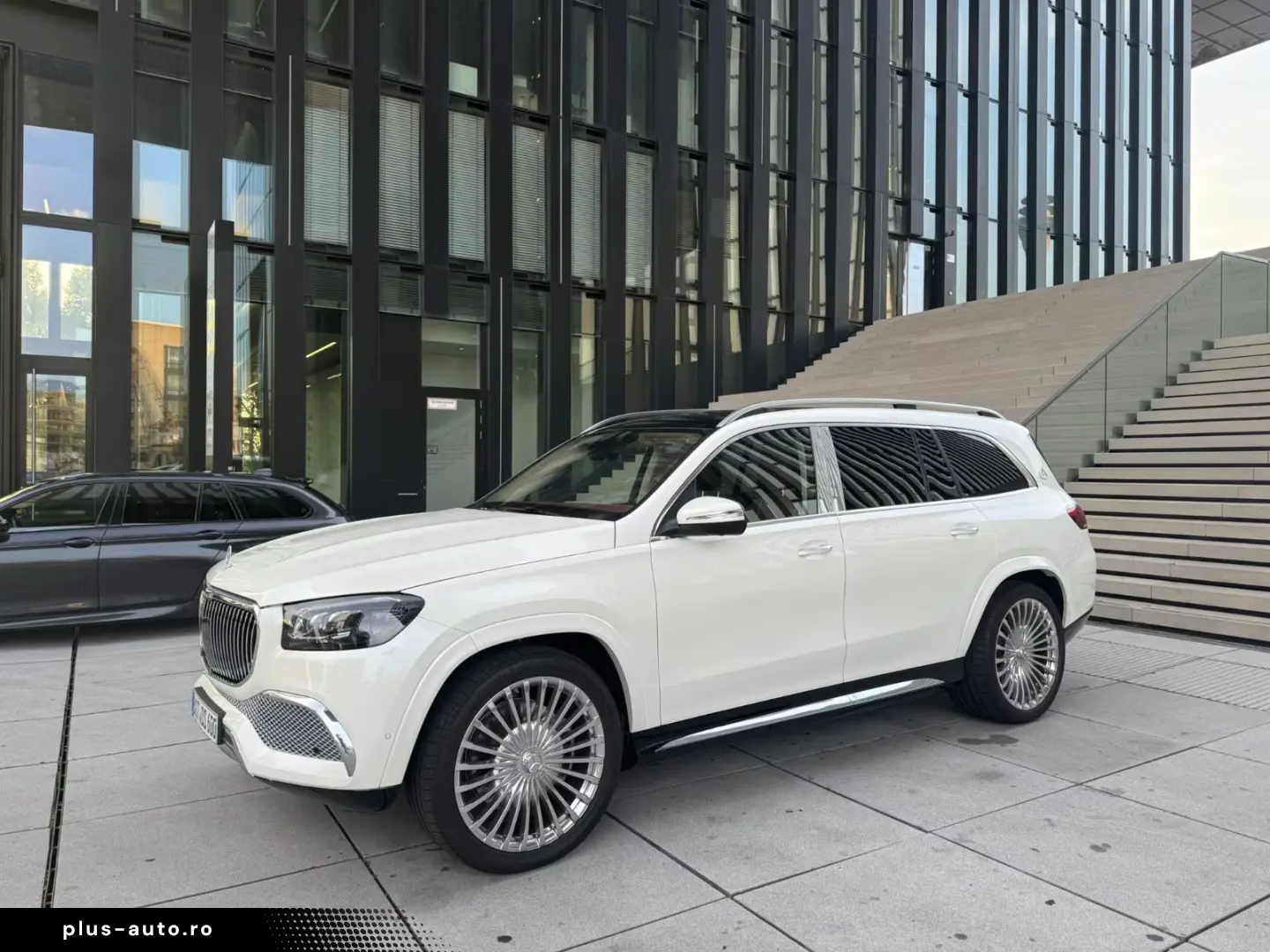 Mercedes-Benz GLS 600 Maybach Neu Wagen 23