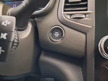 RENAULT MEGANE 1.3 TCe 140 GPF techno EDC