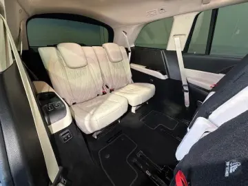 MERCEDES-BENZ GLS 63 4M AMG Night