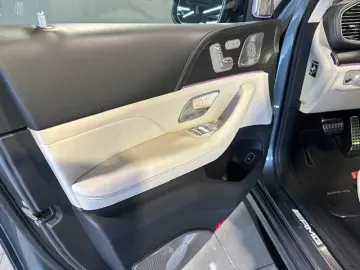 MERCEDES-BENZ GLS 63 4M AMG Night