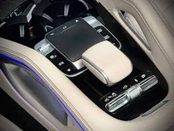 MERCEDES-BENZ GLS 63 AMG 4MATIC