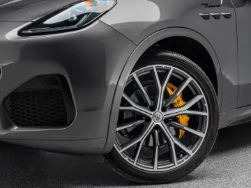 MASERATI Grecale Modena FUORISERIE