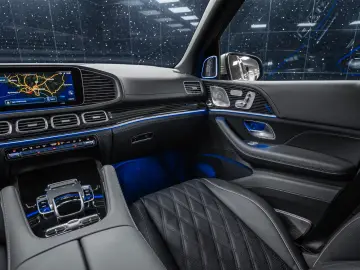 Mercedes-Benz GLS 600 Maybach Two-tone First Class