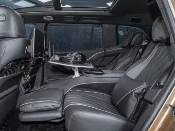 Mercedes-Benz GLS 600 Maybach Two-tone First Class