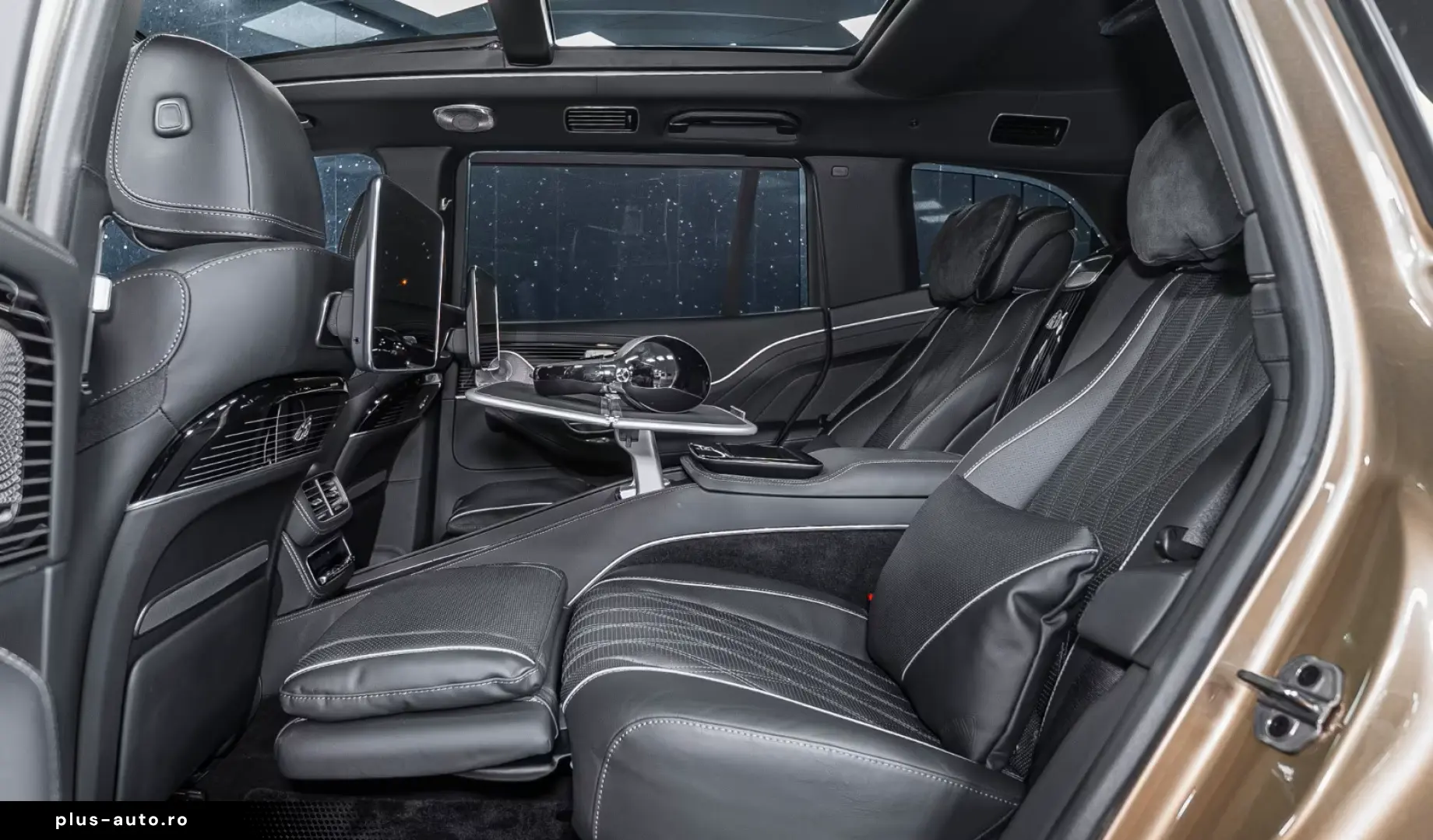 Mercedes-Benz GLS 600 Maybach Two-tone First Class