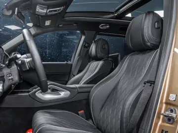 Mercedes-Benz GLS 600 Maybach Two-tone First Class