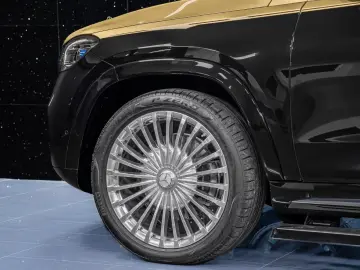 Mercedes-Benz GLS 600 Maybach Two-tone First Class