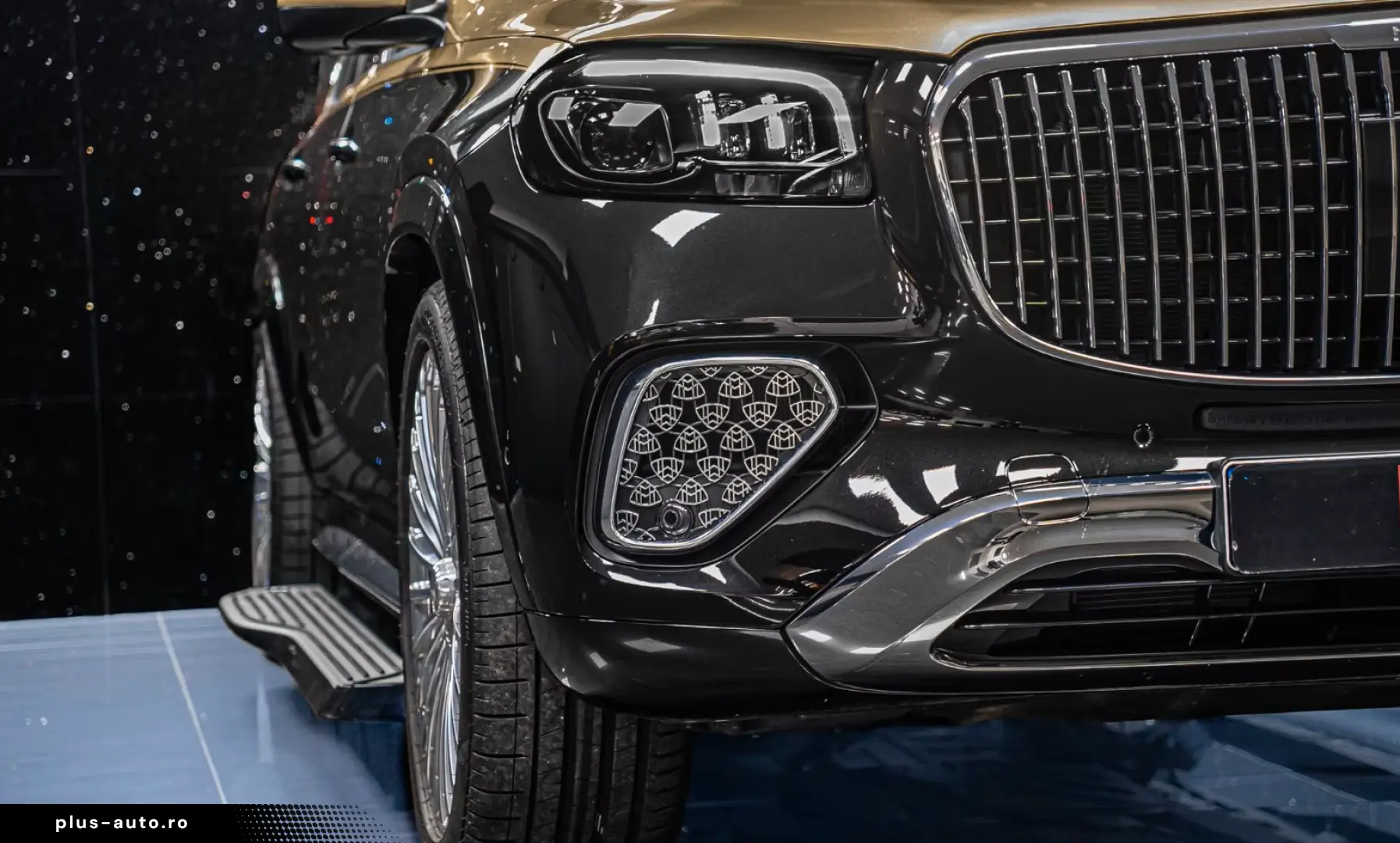 Mercedes-Benz GLS 600 Maybach Two-tone First Class