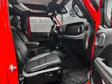 JEEP Wrangler SAHARA 3 6 4x4