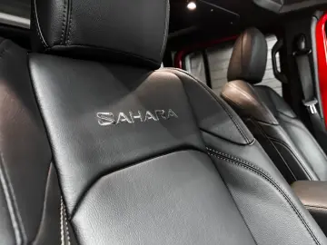 JEEP Wrangler SAHARA 3 6 4x4