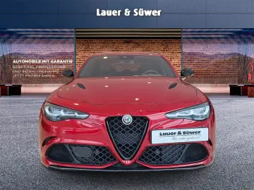 ALFA ROMEO Giulia Quadrifoglio Benzin 519 PS AT MY 2023