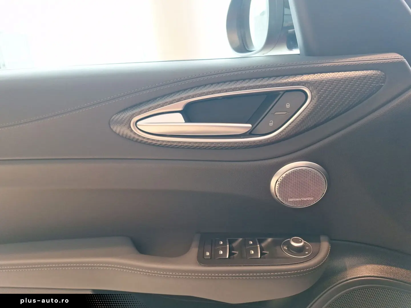 ALFA ROMEO Giulia Quadrifoglio Benzin 519 PS AT MY 2023