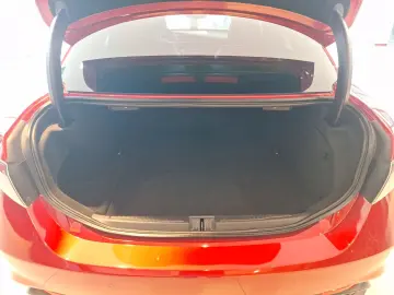 ALFA ROMEO Giulia Quadrifoglio Benzin 519 PS AT MY 2023