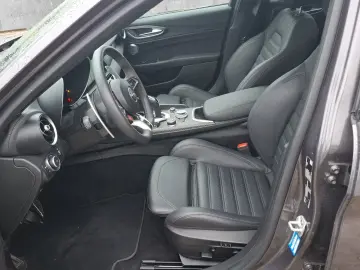 ALFA ROMEO Giulia Quadrifoglio 2.9 V6 Bi-Turbo Kam. KeyLess