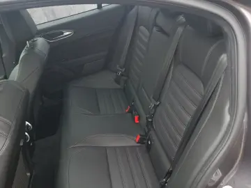 ALFA ROMEO Giulia Quadrifoglio 2.9 V6 Bi-Turbo Kam. KeyLess