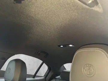 ALFA ROMEO Giulia Quadrifoglio 2.9 V6 Bi-Turbo Kam. KeyLess