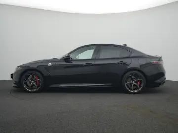 ALFA ROMEO Giulia Quadrifoglio