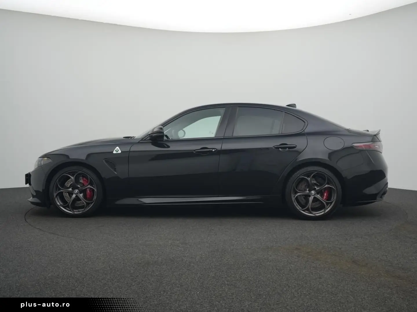 ALFA ROMEO Giulia Quadrifoglio