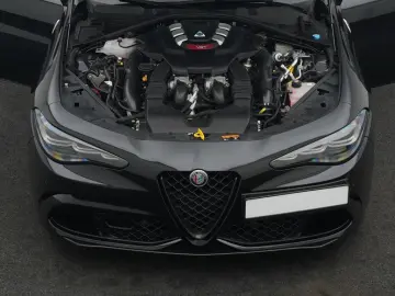 ALFA ROMEO Giulia Quadrifoglio