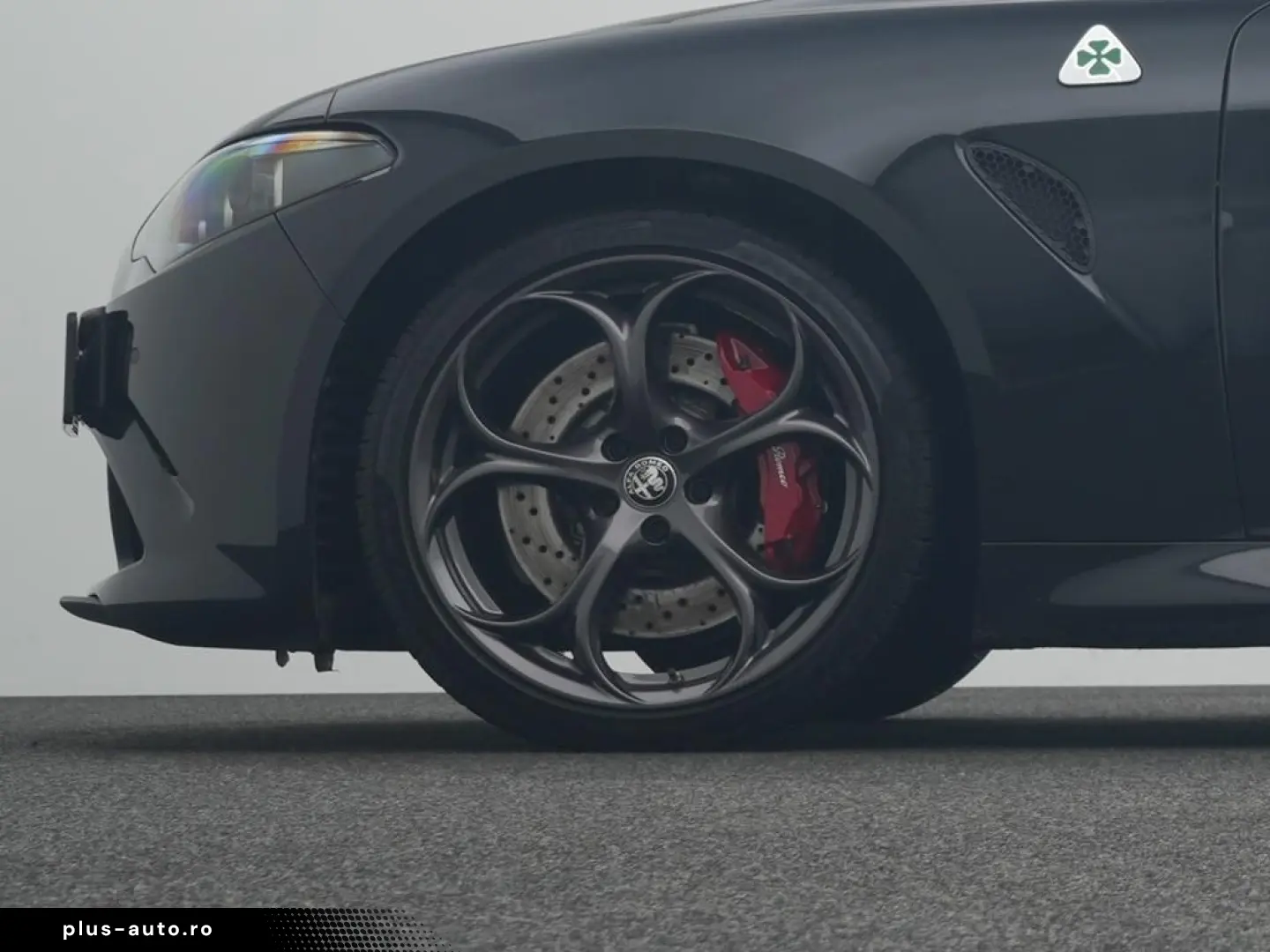 ALFA ROMEO Giulia Quadrifoglio