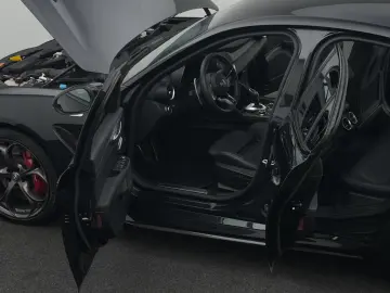 ALFA ROMEO Giulia Quadrifoglio