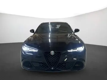 ALFA ROMEO Giulia Quadrifoglio 2.9 V6 Bi-Turbo AT8