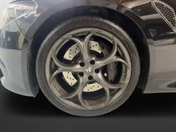 ALFA ROMEO Giulia Quadrifoglio 2.9 V6 Bi-Turbo AT8