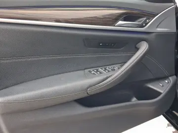 BMW 530e iPerf Lim Sport Line LED Navi ParkAs SHZ