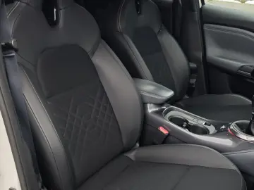 Nissan Juke 1.0 DIG-T Tekna