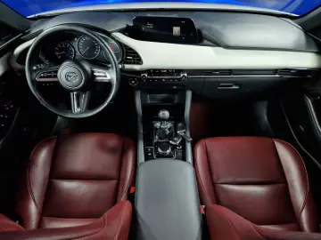 MAZDA 3 SKYACTIVE X ANIVERSARY 180cp 2020