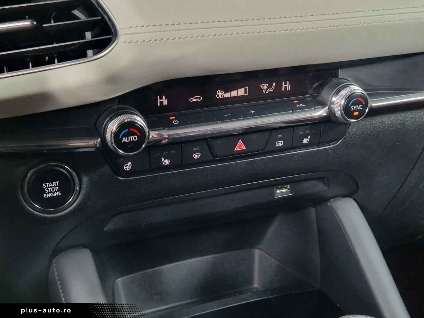 MAZDA 3 SKYACTIVE X ANIVERSARY 180cp 2020