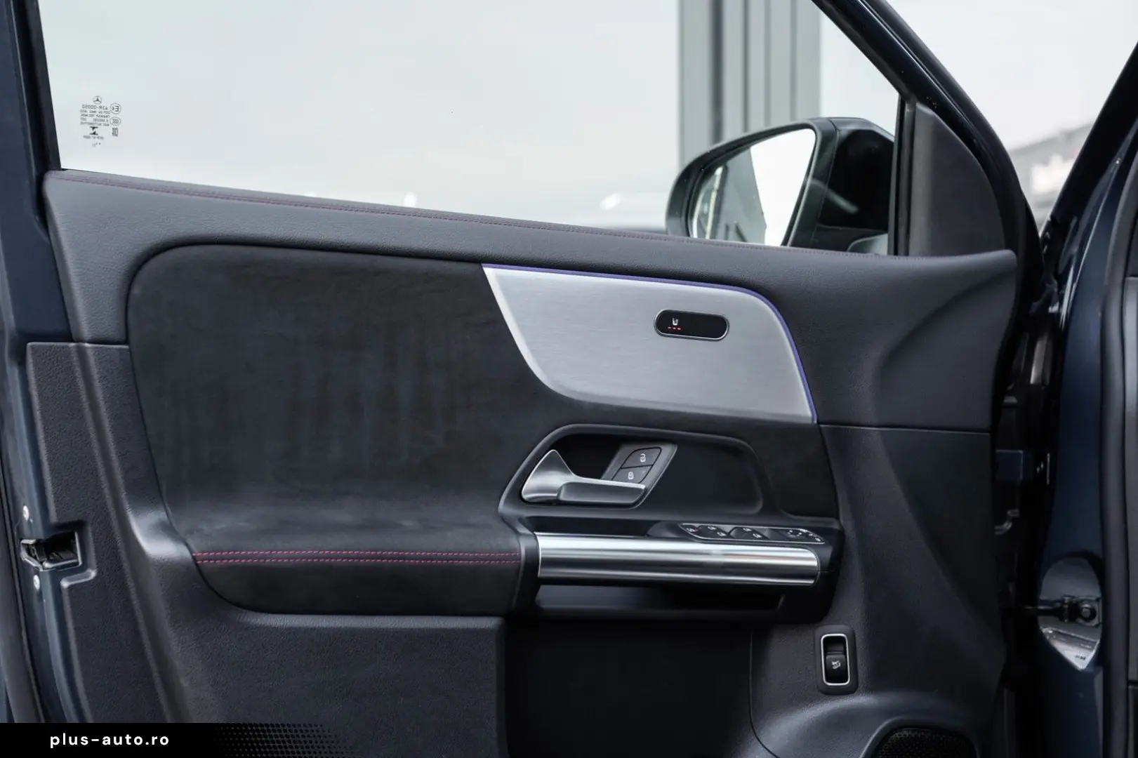 MERCEDES-BENZ GLA 200 AMG Night-MBUX-Pano-AHK-Kamera&hellip;