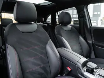 MERCEDES-BENZ GLA 200 AMG Night-MBUX-Pano-AHK-Kamera&hellip;