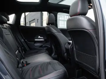 MERCEDES-BENZ GLA 200 AMG Night-MBUX-Pano-AHK-Kamera&hellip;