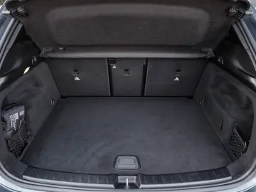 MERCEDES-BENZ GLA 200 AMG Night-MBUX-Pano-AHK-Kamera&hellip;