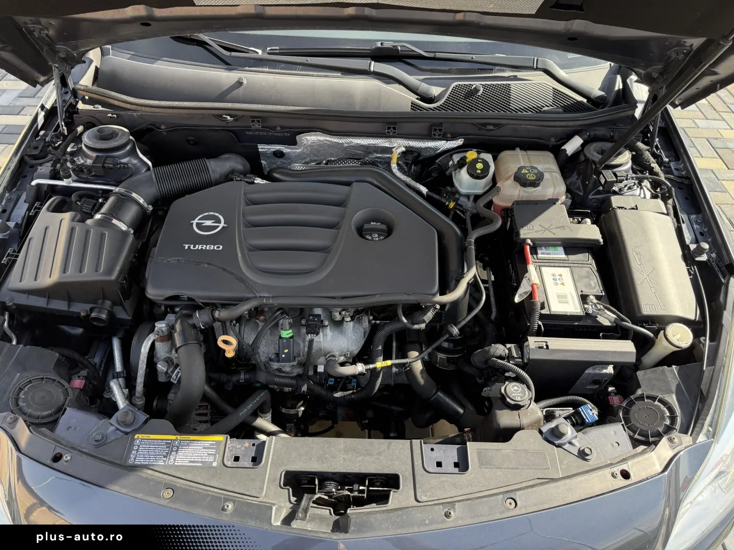 Opel Insignia 2.0 Benzina 220Cp