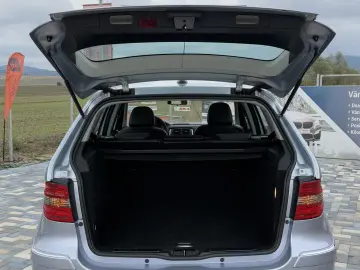 Mercedes Benz B200 2.0CDI 140CP