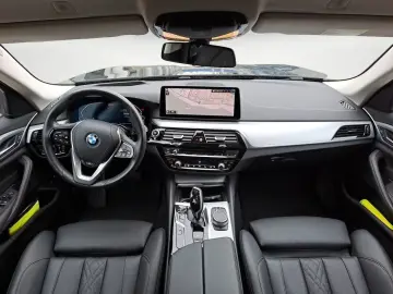 BMW 530e xDrive Aut. Klimaaut. Head-Up AHK Durchlade