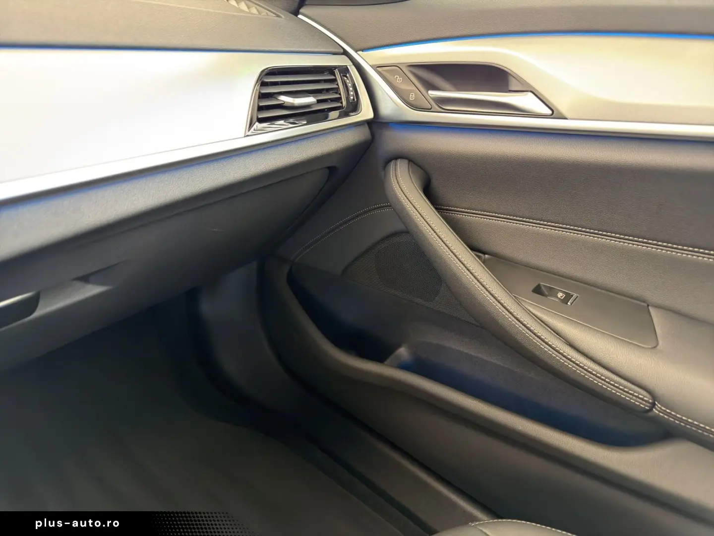 BMW 530e xDr LASER HUD CAM PRIVACY DAB AMBI