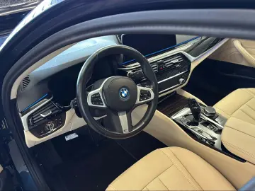 BMW 530e xDrive Limousine LiveCockpitProf Kamera