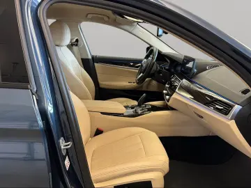 BMW 530e xDrive Limousine LiveCockpitProf Kamera