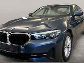 BMW 530e xDrive Limousine LiveCockpitProf Kamera