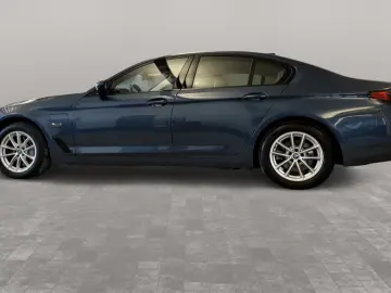 BMW 530e xDrive Limousine LiveCockpitProf Kamera